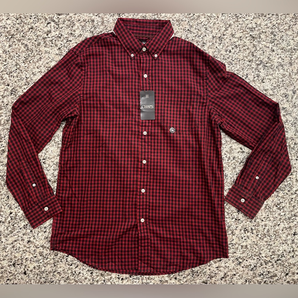 Chaps Men’s Long Sleeve Collared Button Down (Lead Table) Red/Black Size Medium